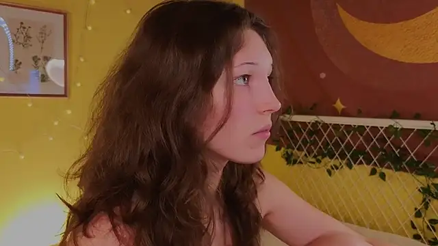 cherry lea online show from October 18, 2025, 4:31 pm