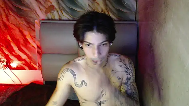 Apolo Hidalgo01 online show from October 19, 2025, 6:10 pm