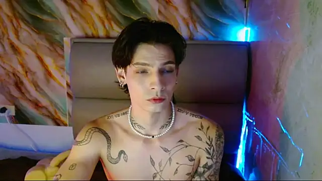 Apolo Hidalgo01 online show from September 14, 2025, 4:24 am