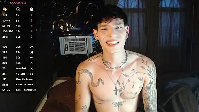 Apolo Hidalgo01 online show from December 3, 2025, 10:31 pm