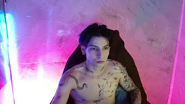 Apolo Hidalgo01 online show from September 11, 2025, 6:52 pm