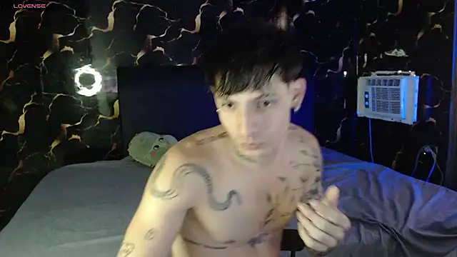 Apolo Hidalgo01 online show from May 16, 2026, 8:41 pm