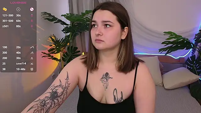 Alice Walters online show from September 15, 2025, 2:28 pm