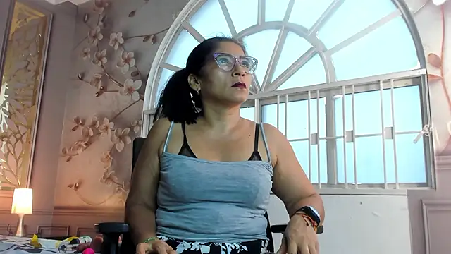 mature bigass   online show from March 12, 2026, 10:03 pm