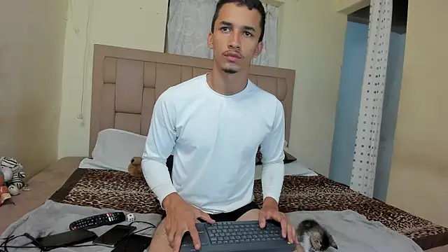 stepcouple XXX online show from February 11, 2026, 8:09 pm