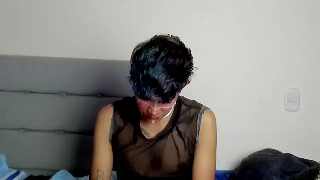 andrew uwu  online show from January 5, 2026, 7:50 pm