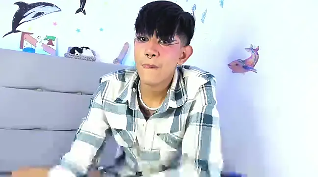 andrew uwu  online show from December 7, 2024, 4:15 am