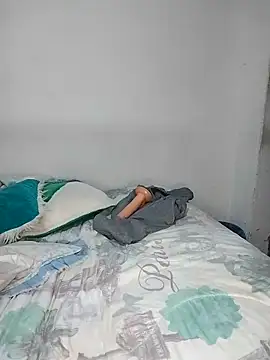 Snapshot of Pussycat_9999 chatting on March 17, 2025, 10:29 pm Pussycat 9999 online show from March 17, 2025, 10:29 pm