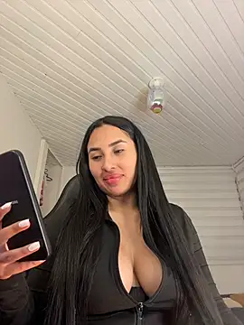 Anily Lovely online show from November 7, 2025, 12:48 am