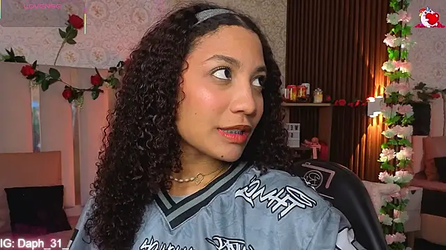 Daphnne tay online show from March 16, 2026, 3:47 am