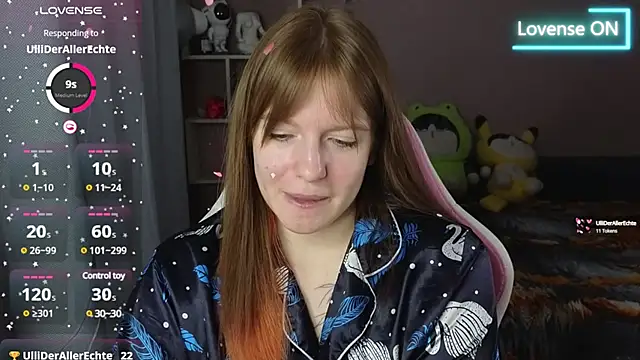 CassieJuice69 online show from February 17, 2025, 10:27 pm