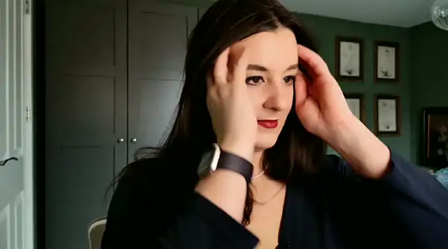 flatwhite0 online show from February 20, 2025, 9:33 am