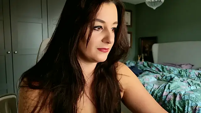 flatwhite0 online show from February 12, 2025, 9:52 am