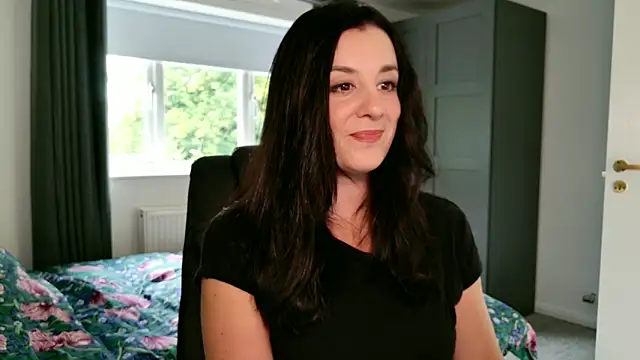 flatwhite0 online show from June 13, 2026, 6:06 pm