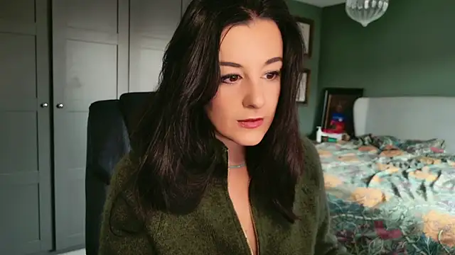 flatwhite0 online show from December 3, 2025, 10:14 am