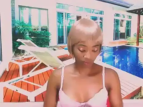 EbonyCreamy69 online show from February 12, 2025, 6:19 pm