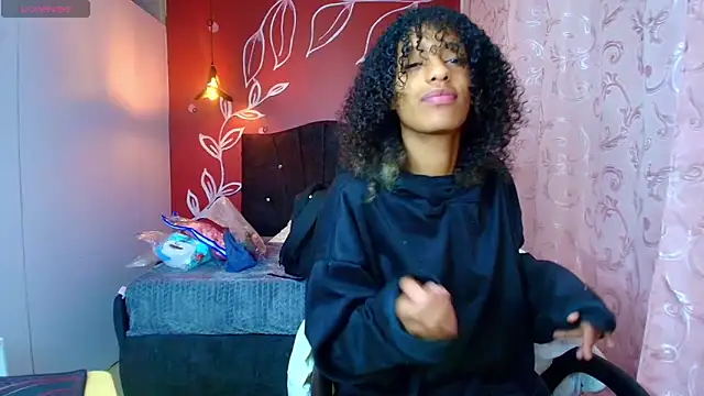 Zia Green online show from March 6, 2025, 12:09 pm