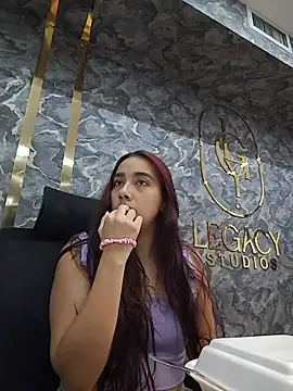 Snapshot of HayleyMarshall_ chatting on July 10, 2026, 2:39 pm HayleyMarshall online show from July 10, 2026, 2:39 pm