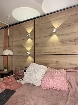 pamela west online show from November 24, 2025, 7:25 pm