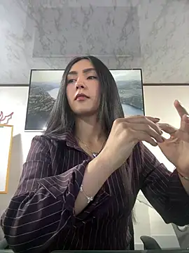 Amy Kiitty  online show from July 17, 2026, 2:14 pm