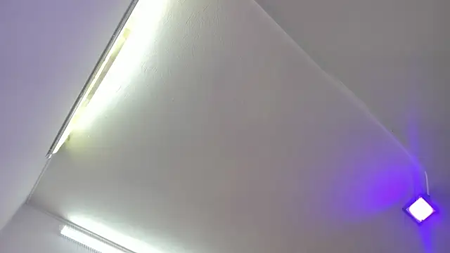 Amy Kiitty  online show from September 18, 2025, 12:52 pm