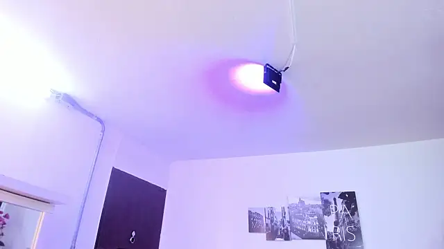 Amy Kiitty  online show from November 3, 2025, 12:31 pm