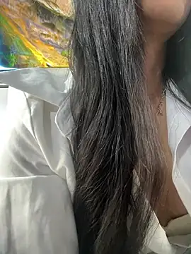 Amy Kiitty  online show from July 28, 2026, 2:13 pm
