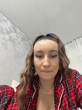 viviandaimond1 online show from February 7, 2026, 6:27 pm