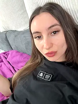 viviandaimond1 online show from November 14, 2025, 9:35 am