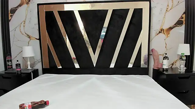 KarinaSimonz online show from March 1, 2026, 7:58 pm