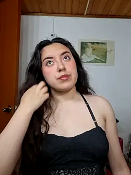 Snapshot of Emi_chik chatting on May 8, 2026, 4:27 am Emi chik online show from May 8, 2026, 4:27 am