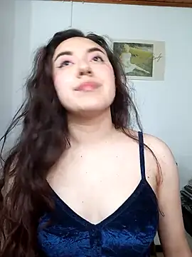 Emi chik online show from October 15, 2025, 10:45 am