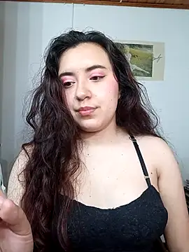 Emi chik online show from October 2, 2025, 10:51 am