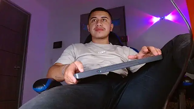 SexyBoy-Bigclit online show from July 26, 2026, 3:57 am