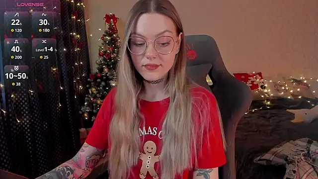 Snapshot of Marta_May_ chatting on December 18, 2025, 12:31 pm Marta May online show from December 18, 2025, 12:31 pm