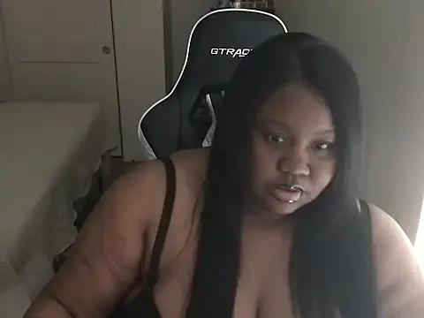 explosivekitty69 online show from October 9, 2025, 10:32 pm