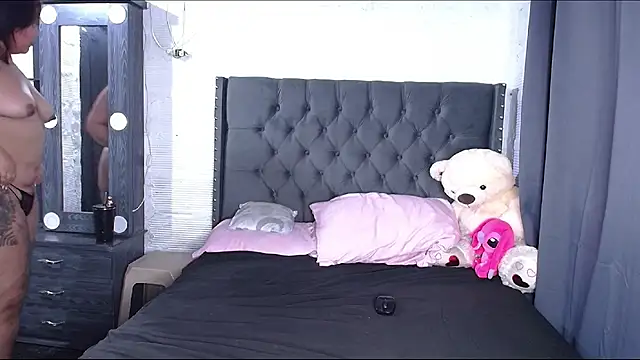 BadEva00 online show from September 19, 2025, 8:02 pm