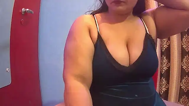 Snapshot of naina-80 chatting on March 8, 2026, 6:49 am naina-80 online show from March 8, 2026, 6:49 am