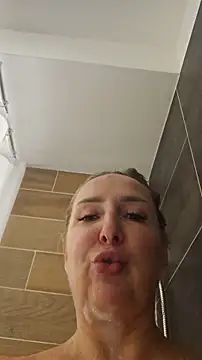 MariaRichi  online show from March 4, 2026, 8:38 pm