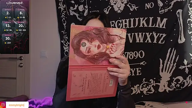 Emmybrightj  online show from October 11, 2025, 2:01 am