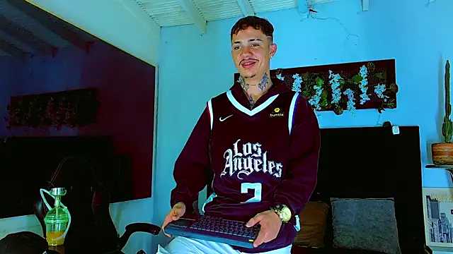 Snapshot of HannibalLester chatting on March 8, 2026, 5:22 am HannibalLester online show from March 8, 2026, 5:22 am