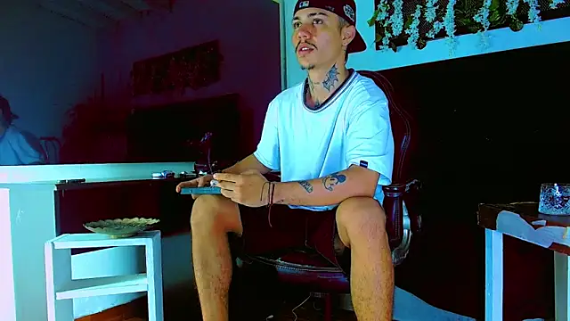 Snapshot of HannibalLester chatting on March 17, 2026, 10:46 pm HannibalLester online show from March 17, 2026, 10:46 pm