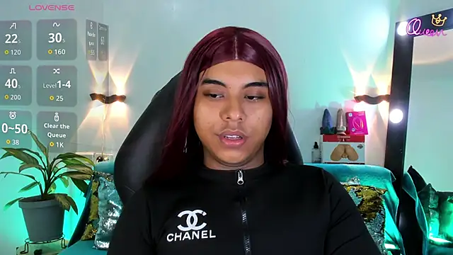 Snapshot of Emili_Roux chatting on May 31, 2026, 10:21 am Emili Roux online show from May 31, 2026, 10:21 am