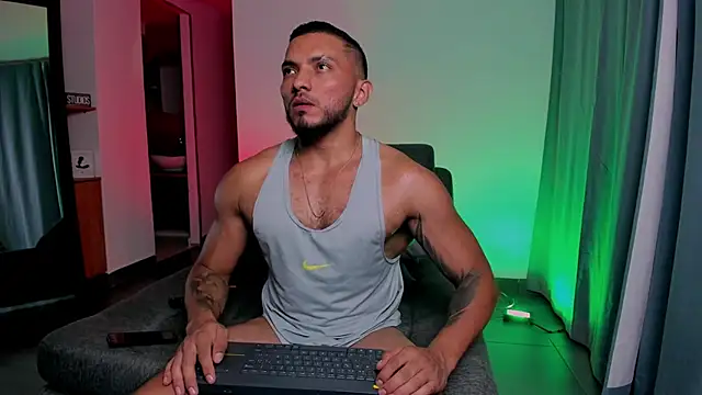 maximusclark1 online show from March 14, 2025, 12:21 am