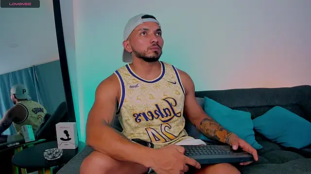 maximusclark1 online show from March 2, 2025, 6:46 pm