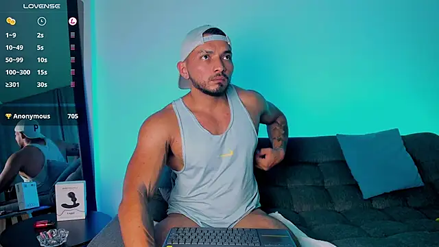 maximusclark1 online show from February 26, 2025, 5:35 am