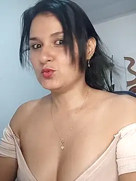 elena jonees online show from November 7, 2025, 8:13 pm