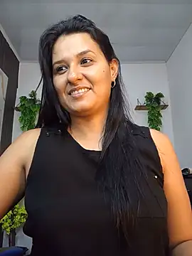 elena jonees online show from June 3, 2026, 8:57 pm