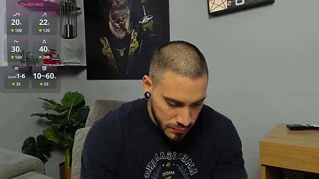 Giorgio-Leone online show from December 18, 2025, 10:46 pm