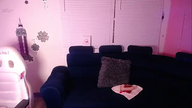 Naiara Sex  online show from March 14, 2025, 7:01 pm